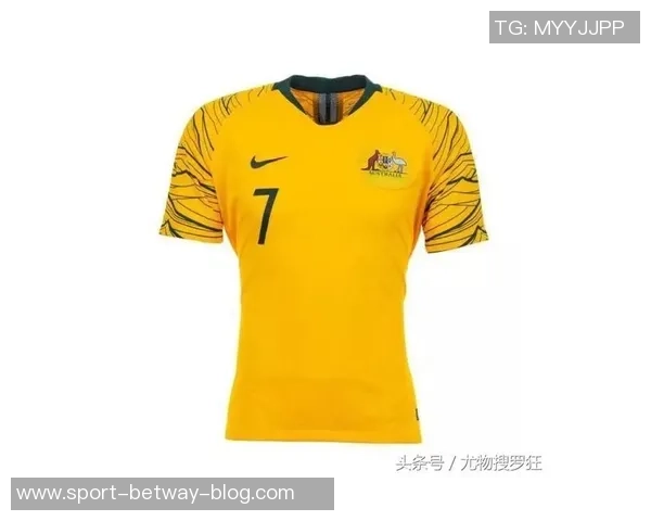 哥伦比亚世界杯主场球衣曝光蝴蝶设计向马尔克斯致敬