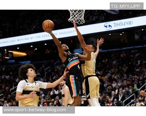 文班称赞科内特为联盟稀有盖帽手与他并肩作战令人振奋